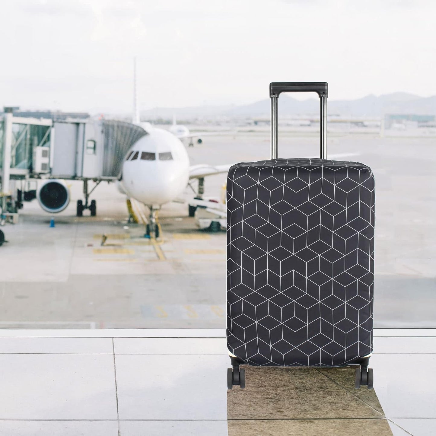 HYPER VENTURE Washable Luggage Cover - Fashion Suitcase Protector Fits 27-30 Inch Luggage (Black Maze, L)