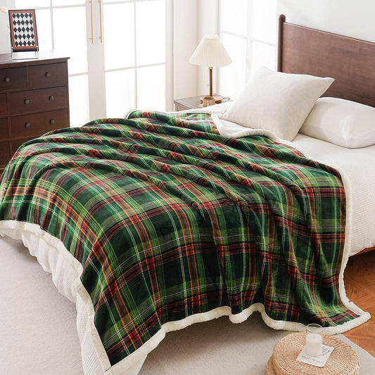 PU MEI Sherpa Fleece Throw Blanket 80" x 90" Reversible Plush Fluffy Large Big Blanket Lattice Flannel Blankets for All Season Use, Chrismas Green