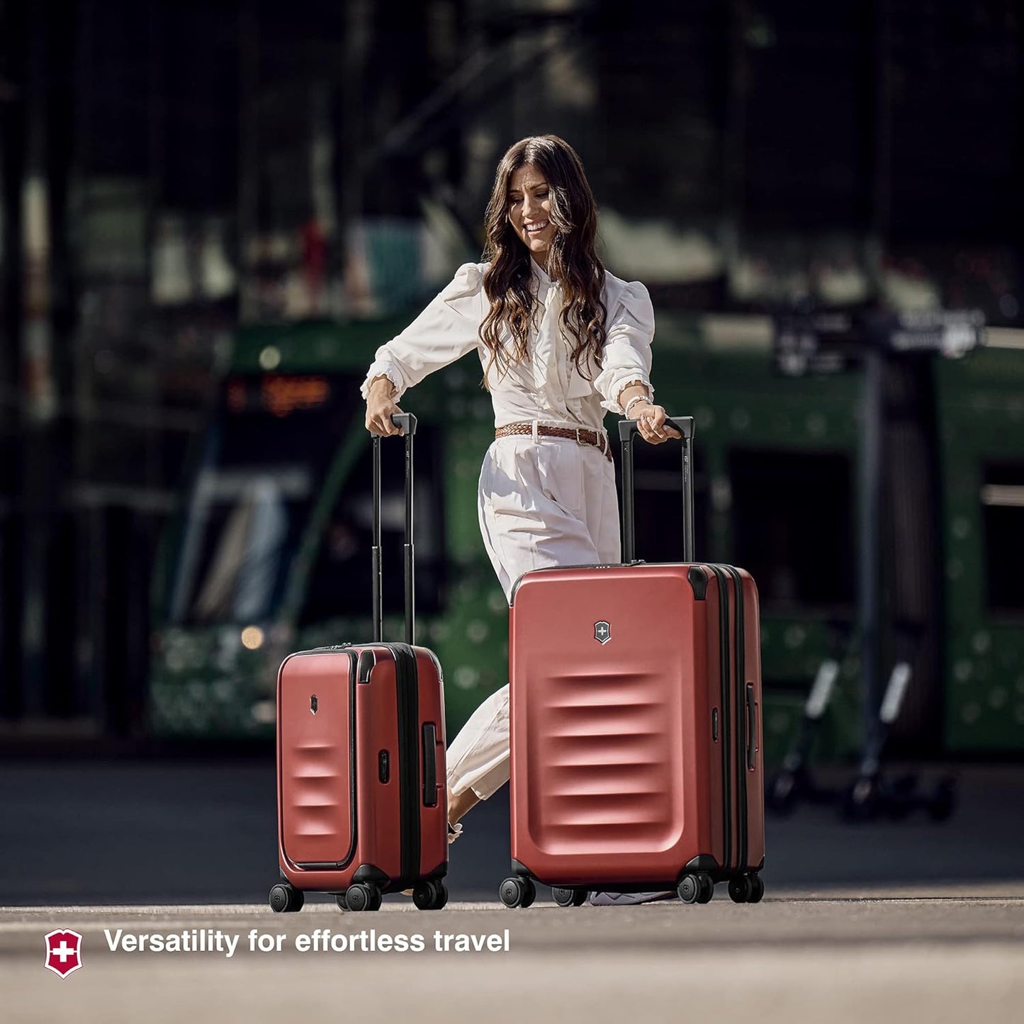 Victorinox Spectra 3.0 Expandable Medium Case - Modern Hardside Luggage - Rolling Suitcase with Spinner Wheels - Holds Travel Accessories - 81 Liters, Black