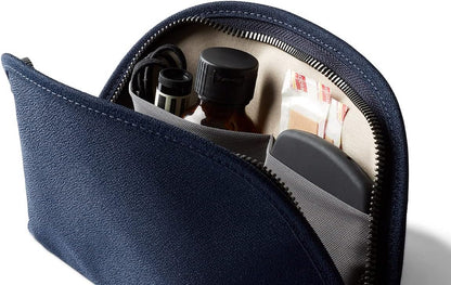 Bellroy Classic Pouch, Everyday kit, Leather and Woven Fabric (pens, Cables, Cosmetics, Personal Items)
