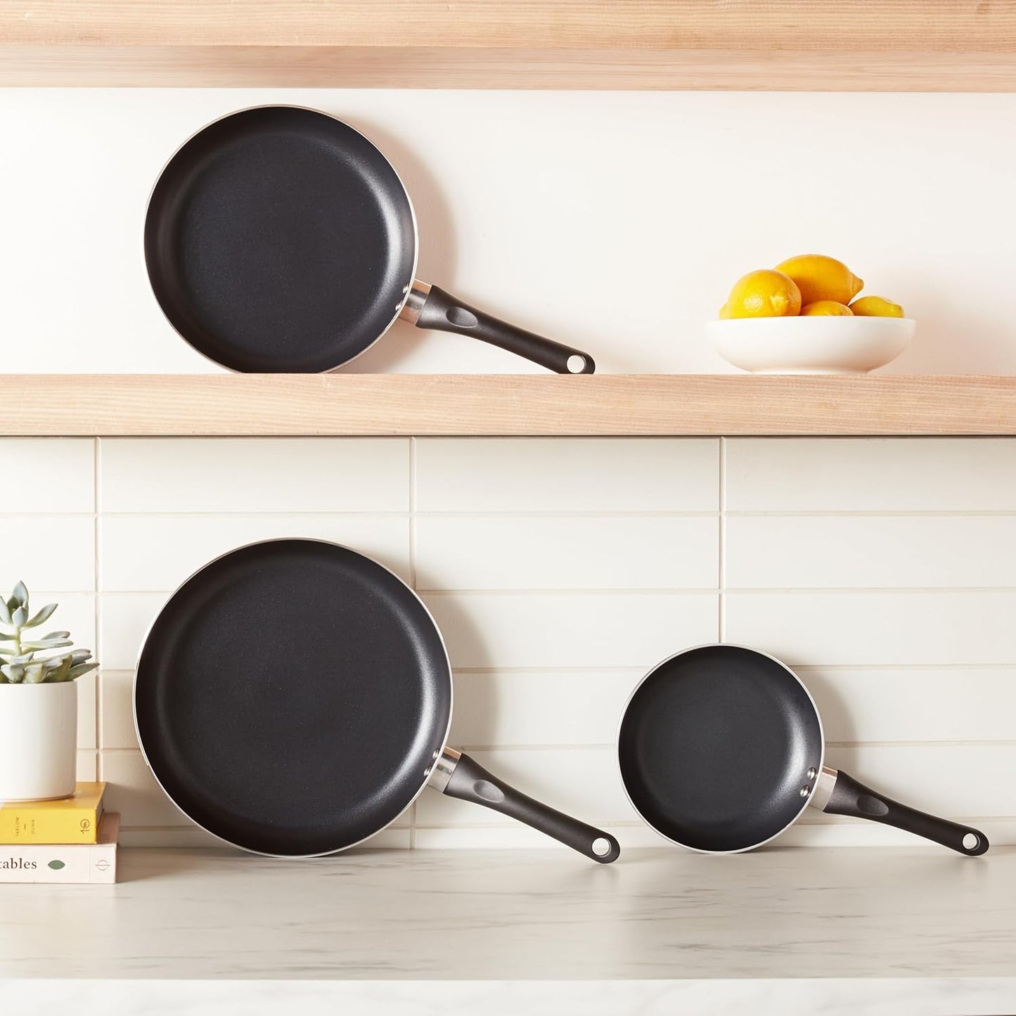 Amazon Basics Non Stick 3-Piece Kitchen Cookware Set, Includes 8-inch, 10-inch, 12-inch Pan, Black