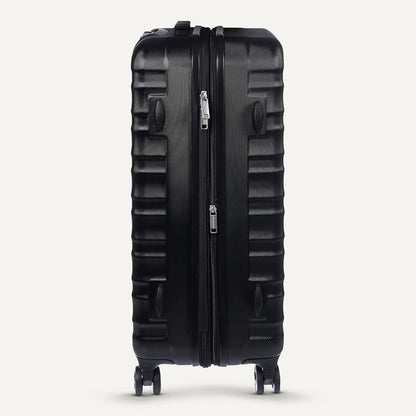 Amazon Basics 2-Piece Set (21", 30"), Hardshell Suitcases With Wheels, Expandable For Up to 25% More Space, With Scratch-Resistant Surface, Four Multi-directional Wheels, Black