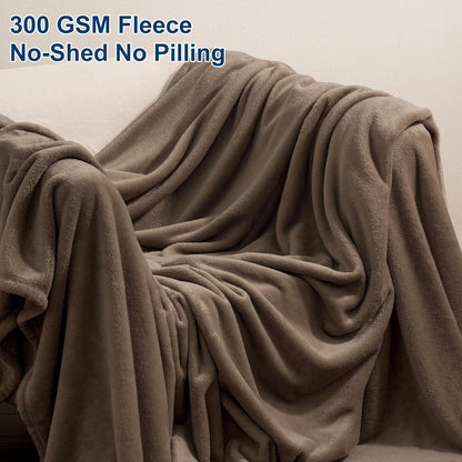 PHF Ultra Soft Fleece Blanket King Size, No Shed No Pilling Luxury Plush Cozy 300GSM Lightweight Blanket for Bed, Couch, Chair, Sofa Suitable for All Season, 108" x 90", Cocoa Brown