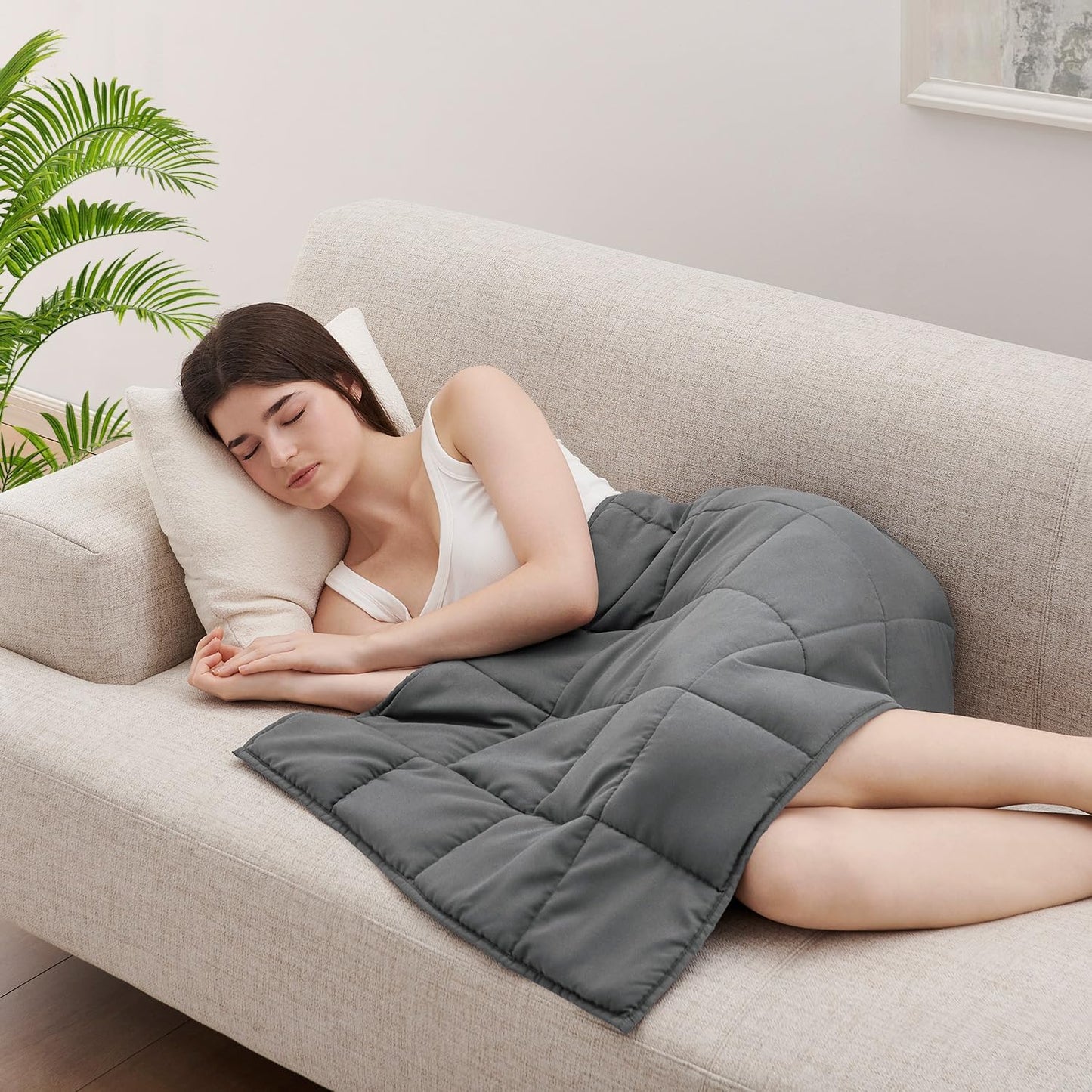L'AGRATY Weighted Lap Blanket 7lb: Small Weighted Blankets for Adults Portable Travel - Cooling Pad Blanket for Relaxation Sleeping - Cozy Lap Washable All-Season(29" x 24")
