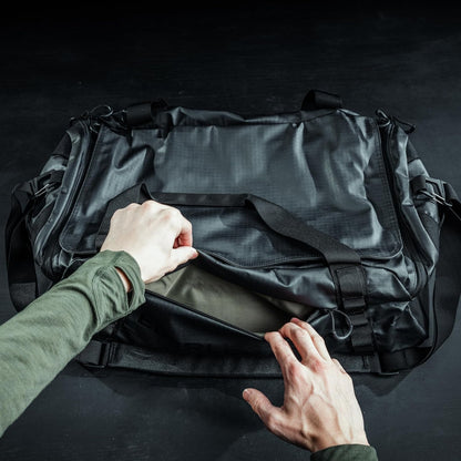 Eberlestock Hyllus Duffel Bag for Men - Durable, Water-Resistant, Small Men's Duffle Bag with Zipper Pockets, Ideal for Travel & Gym, Tactical Gear Bag, Hunting, Fishing, Camping - Dry Earth, 45L