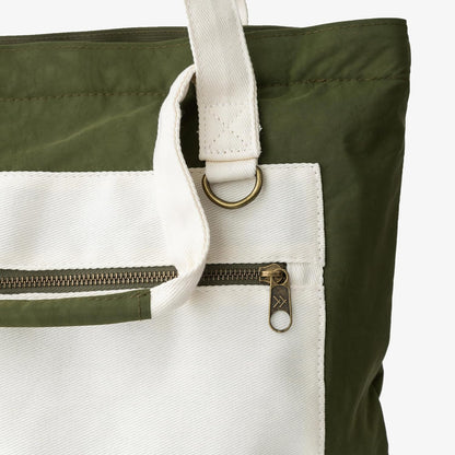 Thread Wallets Utility Tote – Large Travel Tote with Multi-Pocket Design, Laptop Compartment & Work Bag for Women